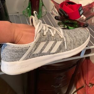 Adidas womens cloud foam shoes. Size 8